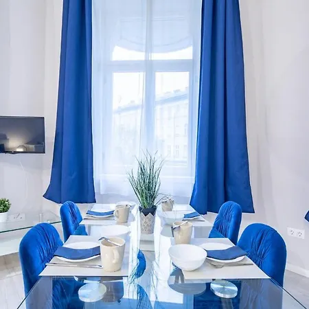 Very - Comfy - Design